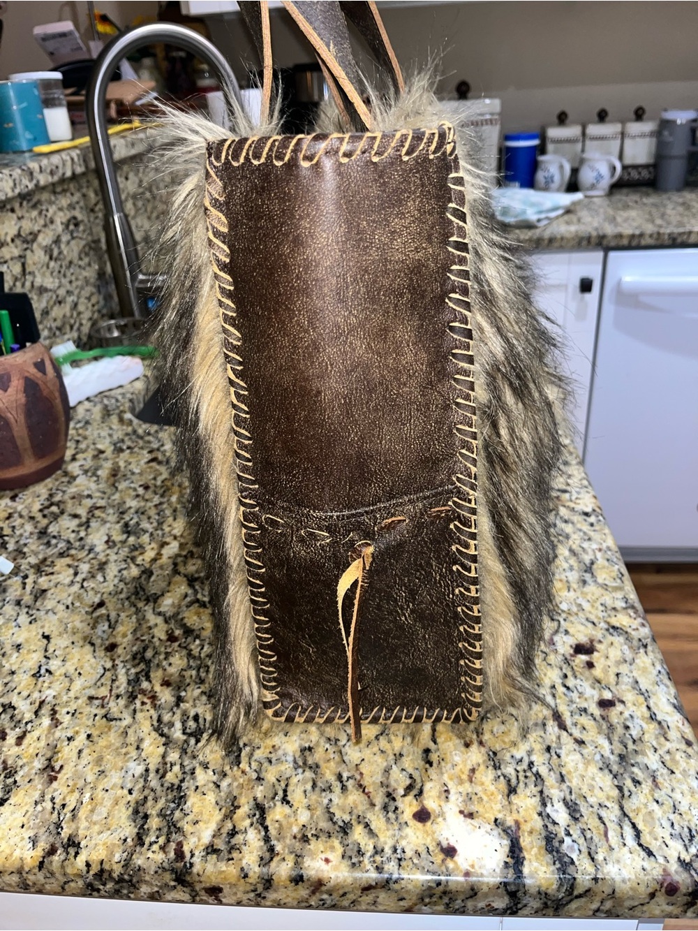 Like new Kurtmen Coyote and Cowhide Western Boho Handbag - Picture 3 of 8